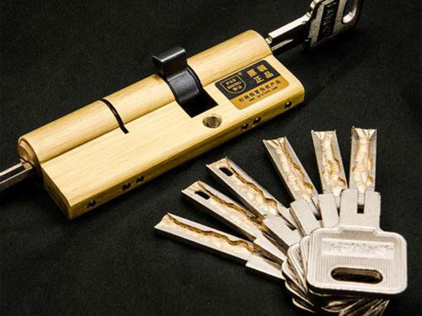 松原24小时上门开锁公司